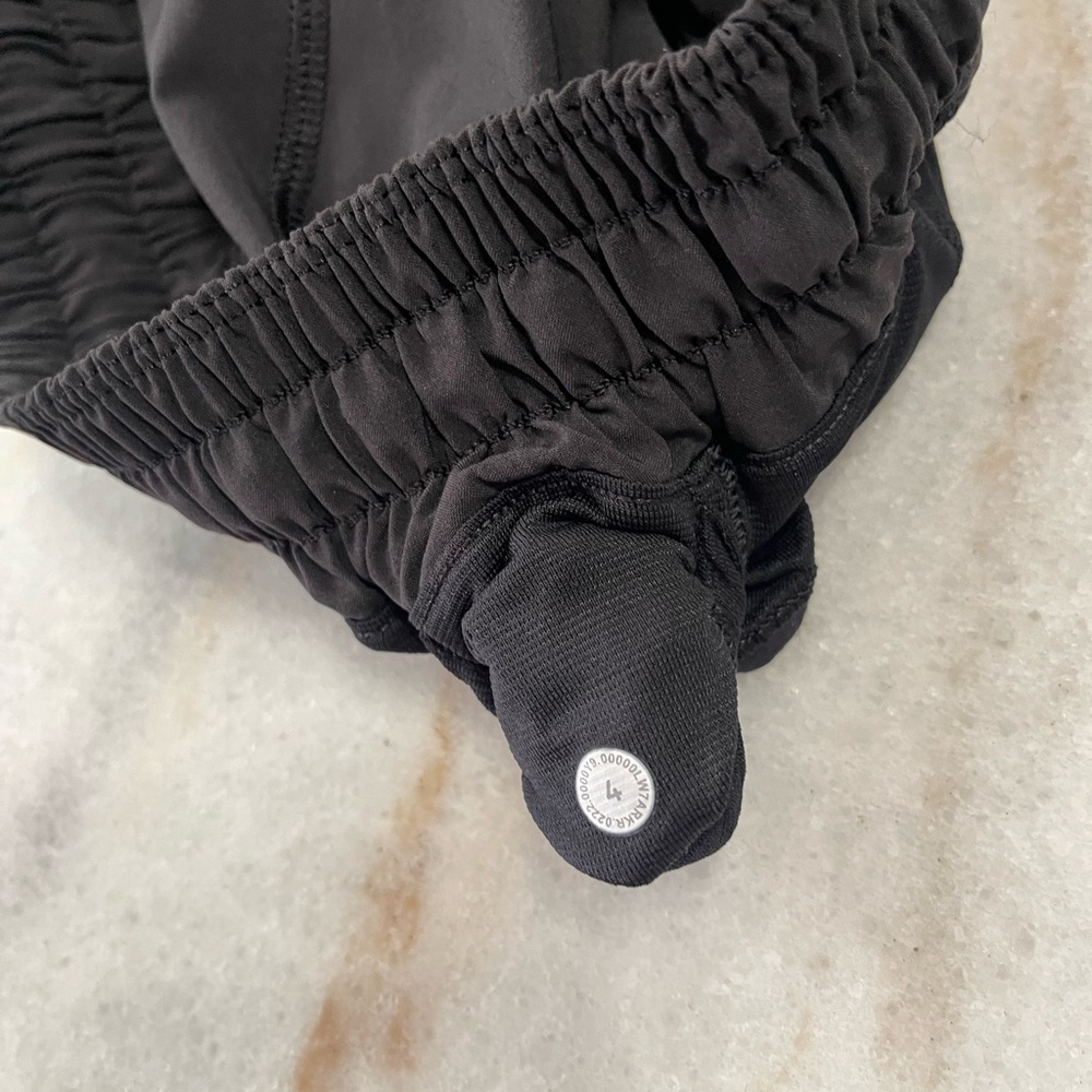 Lululemon" Hooty Hot Low Rise Short-Black - Picture 14 of 16